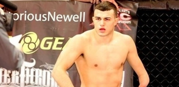 Nick Newell, lutador sem a mão e parte do antebraço esquerdos, está invicto no MMA